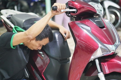 Xem Xe Máy Zin Bằng Cách Nào?